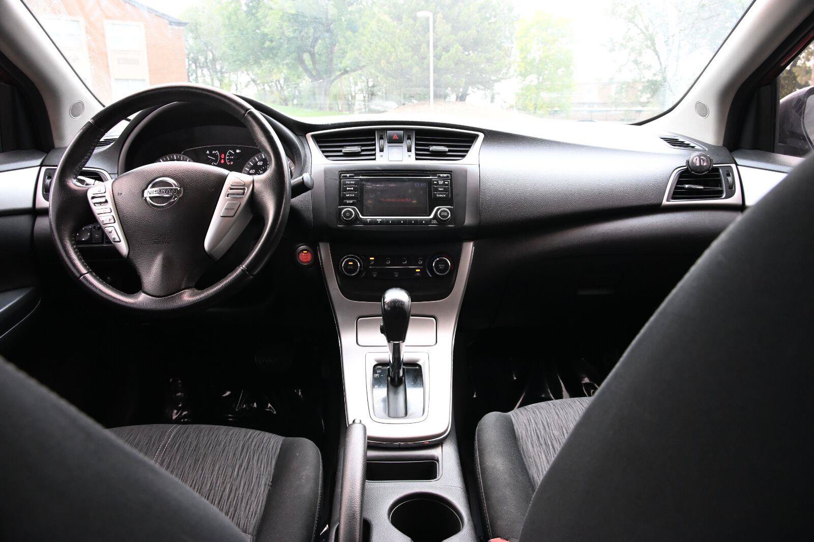 Used 2015 Nissan Sentra SV FWD image 21