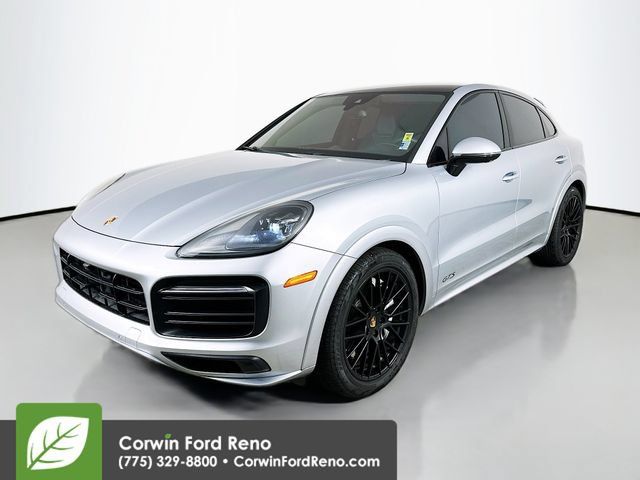 Used 2021 Porsche Cayenne GTS AWD/4WD image 3