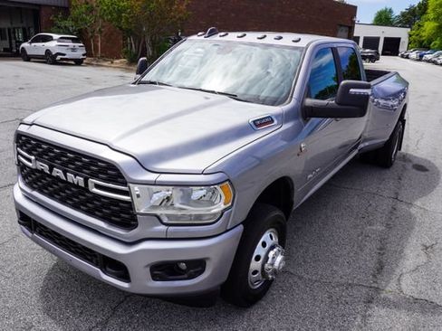 Used 2024 RAM 3500 Big Horn w/ Sport Appearance Package AWD/4WD image 31