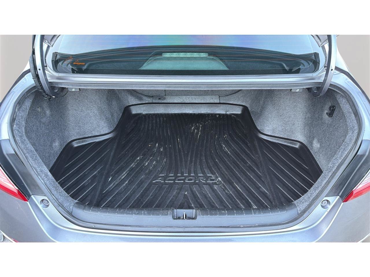 Used 2018 Honda Accord Hybrid image 31