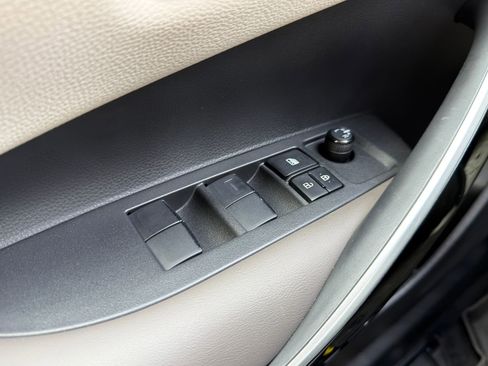 Used 2022 Toyota Corolla LE w/ Premium Interior Package image 20