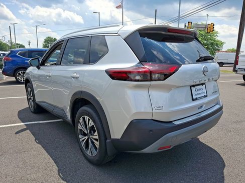 Used 2023 Nissan Rogue SV w/ SV Premium B Package AWD/4WD image 6