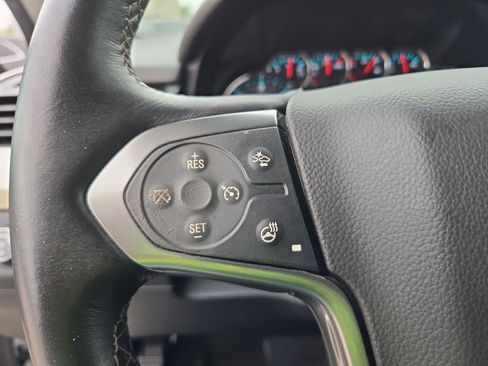 Used 2015 Chevrolet Tahoe LT image 23