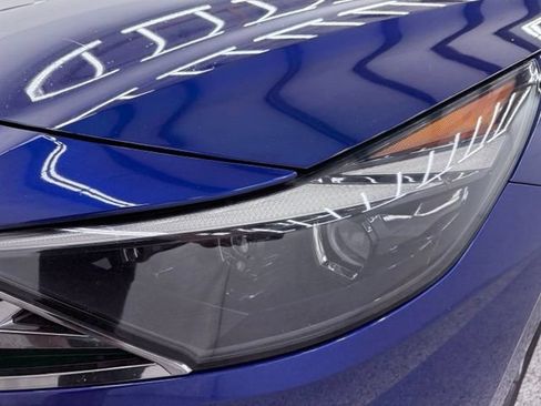 Used 2021 Hyundai Elantra Limited FWD image 7