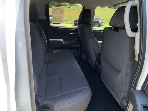Used 2023 Nissan Frontier SV w/ SV Convenience Package RWD image 30