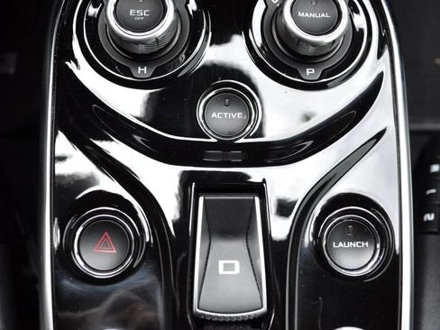 Used 2022 McLaren GT image 10