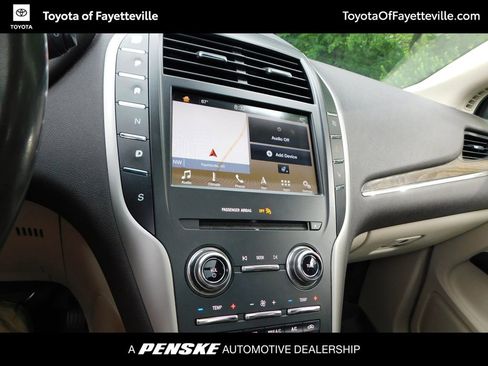 Used 2017 Lincoln MKC Reserve AWD/4WD image 10