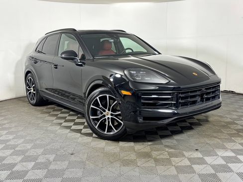 Used 2024 Porsche Cayenne image 9