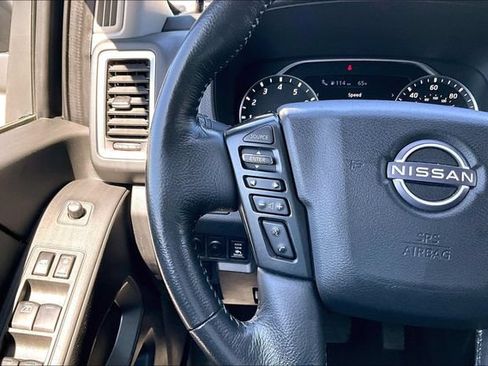Used 2023 Nissan Frontier SV w/ SV Convenience Package AWD/4WD image 12