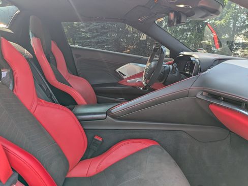 Used 2025 Chevrolet Corvette Z06 RWD image 21