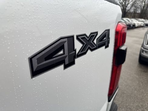 New 2025 Ford F250 XLT w/ Black Appearance Package image 18
