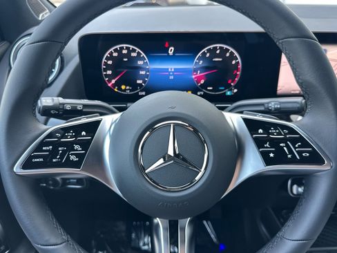 New 2025 Mercedes-Benz GLA 250 image 24
