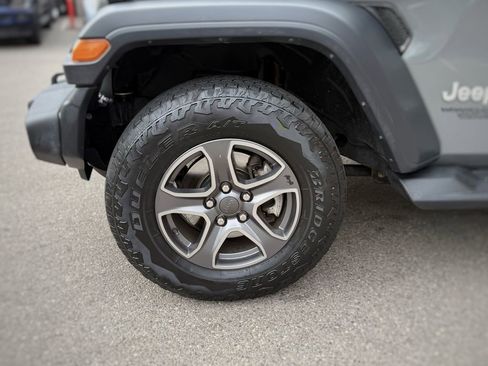 Used 2018 Jeep Wrangler Unlimited Sport S AWD/4WD image 18