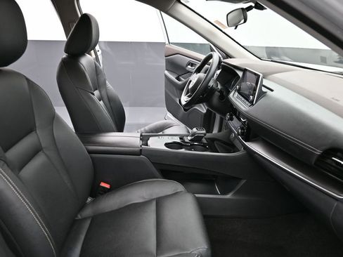 Used 2022 Nissan Rogue SV FWD image 26