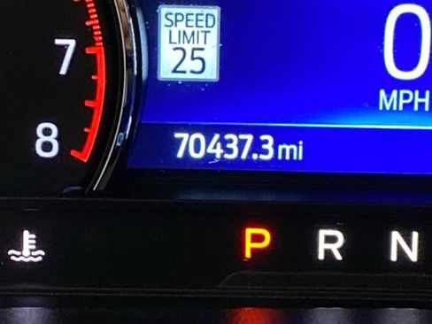 Certified 2022 Ford Explorer XLT w/ Equipment Group 202A image 24