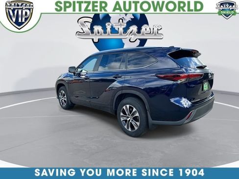 Used 2025 Toyota Highlander XLE AWD/4WD image 7