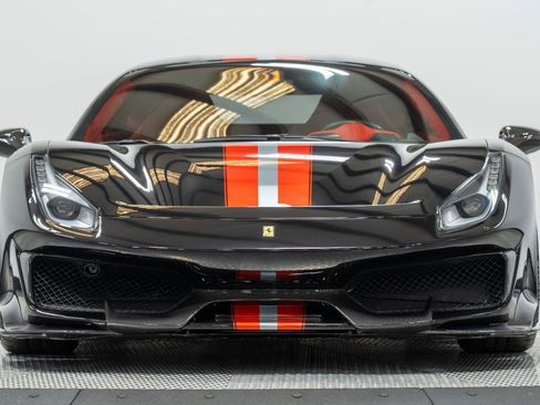 Used 2019 Ferrari 488 Pista Coupe RWD image 4