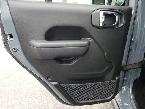 Used 2025 Jeep Wrangler Unlimited Rubicon 4xe w/ Convenience Group image 16