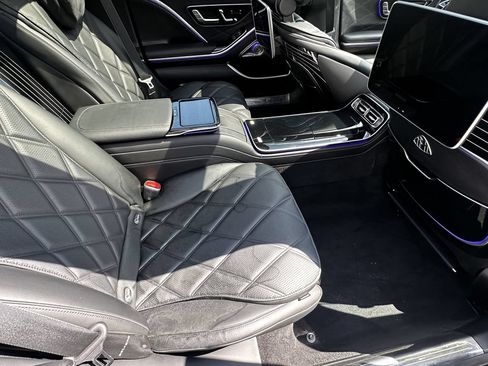 Certified 2024 Mercedes-Benz Maybach S 580 4MATIC image 18