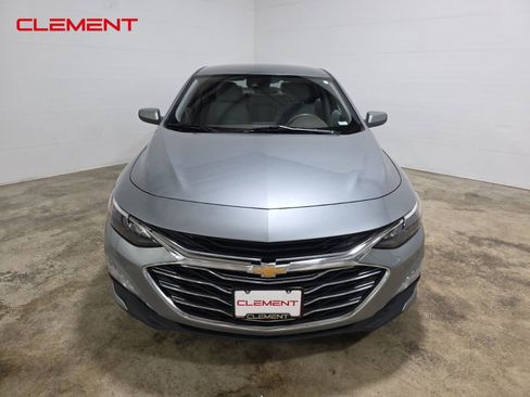 Used 2024 Chevrolet Malibu LT image 2