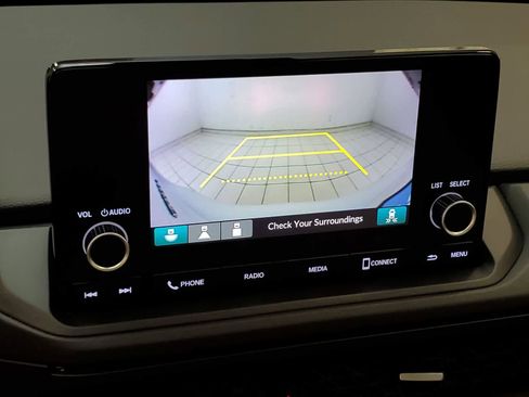 Used 2025 Honda Accord SE image 4