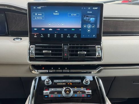 Used 2022 Lincoln Navigator L Reserve AWD/4WD image 21