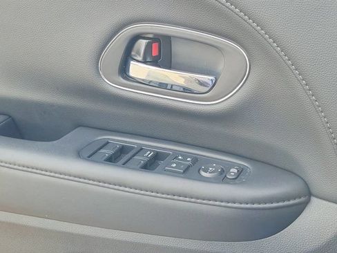 Certified 2021 Honda HR-V EX-L image 17