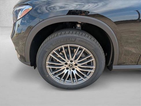 Used 2026 Mercedes-Benz GLC 300 image 16