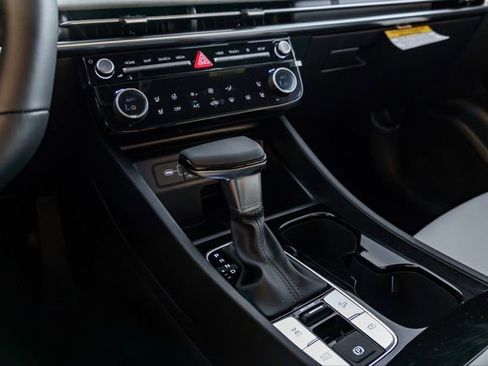 New 2025 Hyundai Santa Cruz Limited AWD/4WD image 16