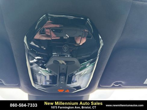 Used 2023 BMW i7 xDrive60 image 16