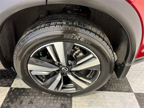 Used 2021 Nissan Rogue Platinum image 16