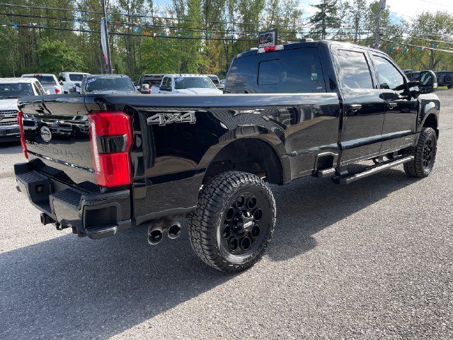 Used 2023 Ford F250 Lariat w/ Black Appearance Package AWD/4WD image 7
