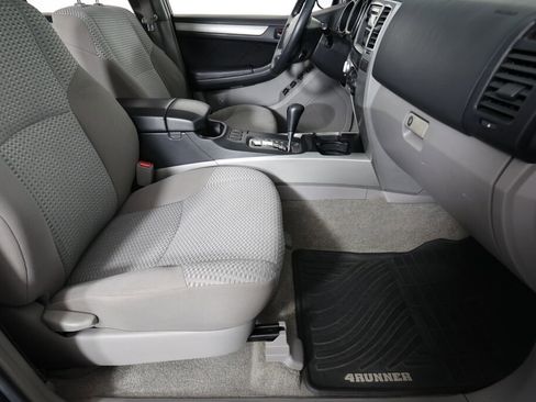 Used 2008 Toyota 4Runner SR5 AWD/4WD image 27