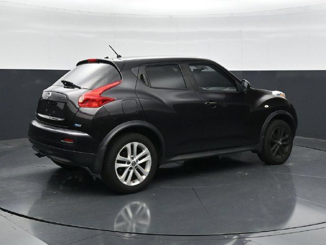 Used 2014 Nissan Juke S FWD image 2