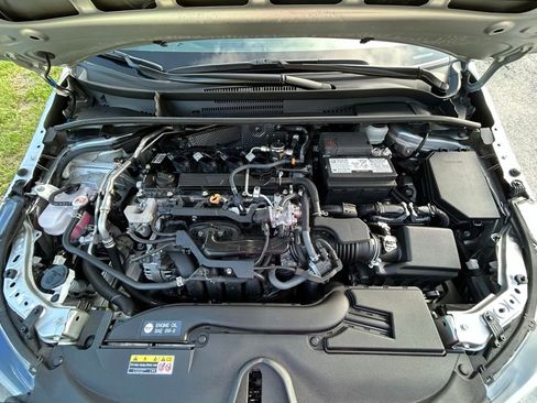 Certified 2024 Toyota Corolla SE FWD image 11
