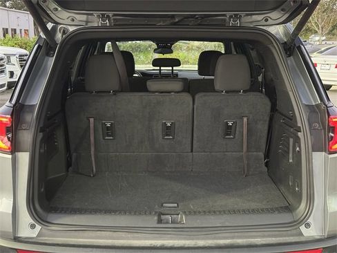 Used 2025 GMC Acadia Elevation image 14