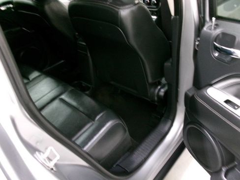 Used 2017 Jeep Compass High Altitude image 27