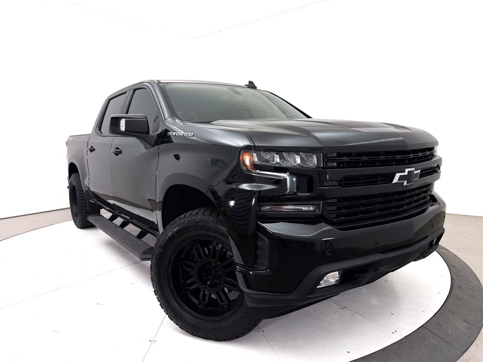 Used 2021 Chevrolet Silverado 1500 RST w/ Convenience Package II AWD/4WD image 1