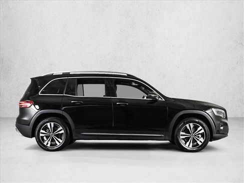 Certified 2026 Mercedes-Benz GLB 250 4MATIC image 4