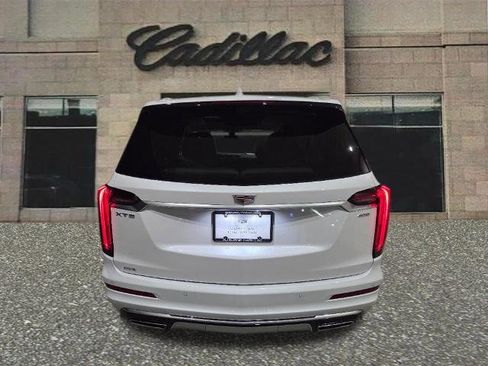 Used 2024 Cadillac XT6 Premium Luxury w/ Technology Package image 4