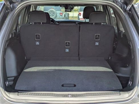 New 2025 Jeep Grand Cherokee Laredo w/ Luxury Tech Group I RWD image 12