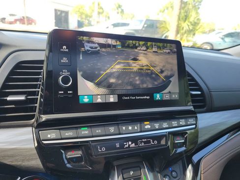 Used 2025 Honda Odyssey Elite image 37