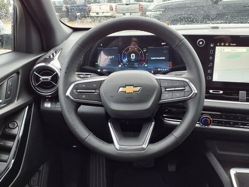New 2026 Chevrolet Equinox LT w/ Convenience Package II FWD image 6