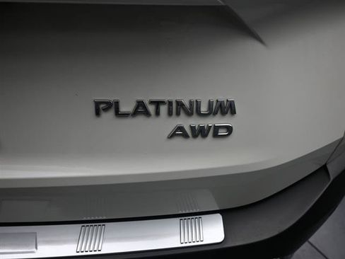 Used 2022 Nissan Rogue Platinum w/ Head-Up Display Package AWD/4WD image 5