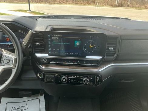 Used 2025 Chevrolet Silverado 1500 LT image 23