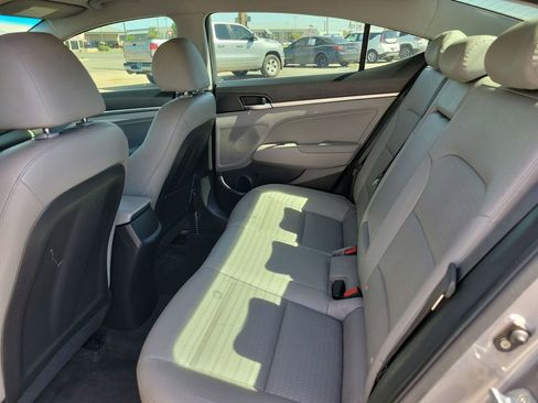 Used 2020 Hyundai Elantra Limited FWD image 13