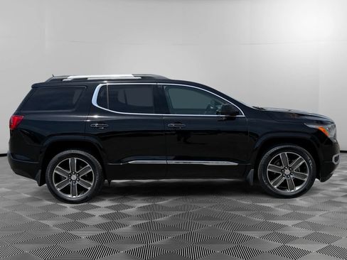 Used 2017 GMC Acadia Denali w/ Technology Package FWD image 6