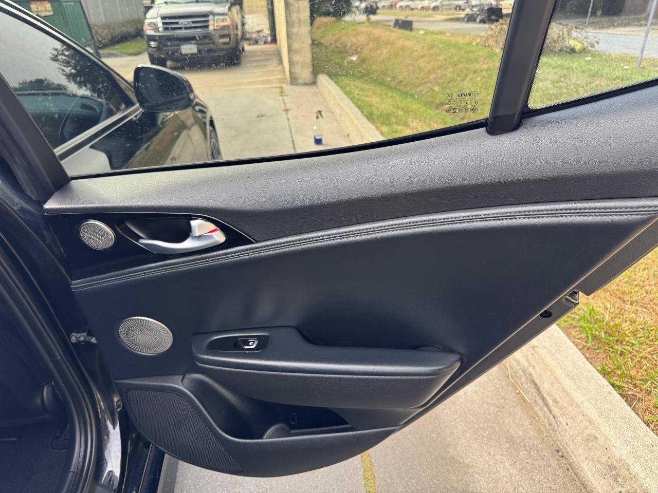 Used 2018 Kia Stinger Premium RWD image 18