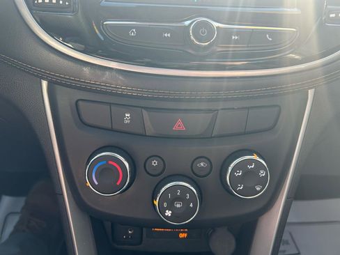 Used 2017 Chevrolet Trax LS image 23
