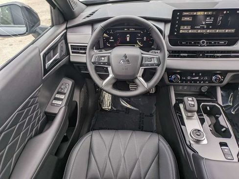 New 2026 Mitsubishi Outlander SEL Black Edition FWD image 16